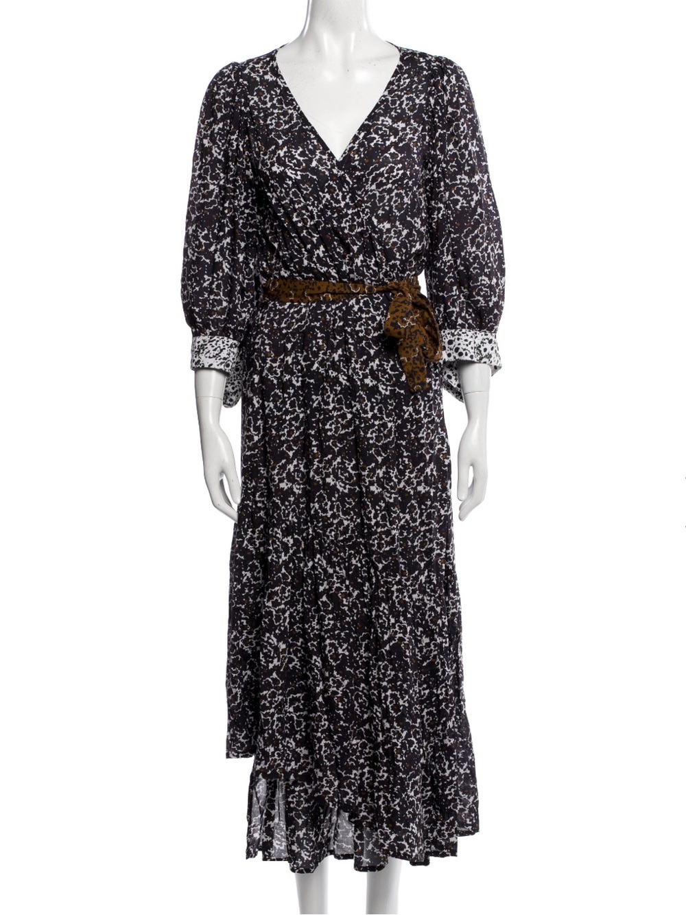 A Piece Apart Elegant Black and White Floral Dress. Size 4 great condition